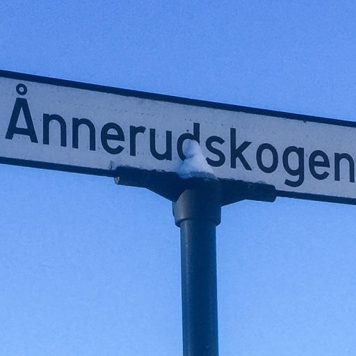 Skiltet ved innkjøringen til Ånnerudskogen